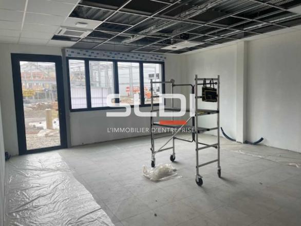 Activités A VENDRE - OULLINS-PIERRE-BÉNITE - 3 278 m²