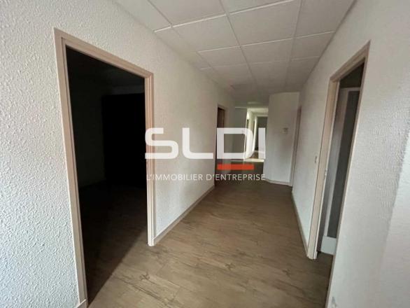 Bureaux A LOUER - CHARBONNIERES LES BAINS - 154 m²