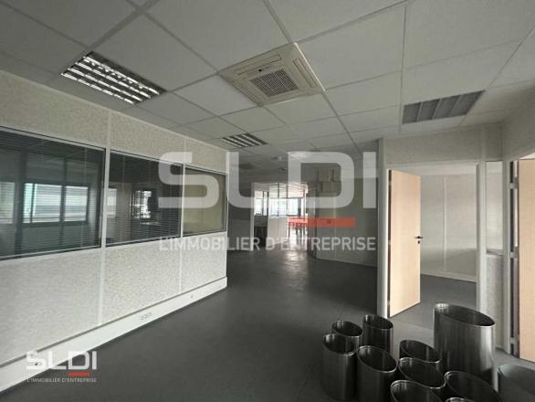 Bureaux A VENDRE OU A LOUER - GENAY - 822 m²