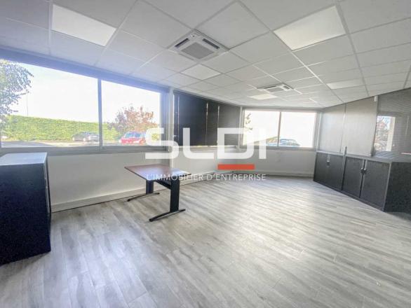 Bureaux A LOUER - SAINT MAURICE DE BEYNOST - 427 m²