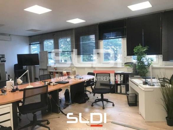 Bureaux A LOUER - DECINES CHARPIEU - 175 m²