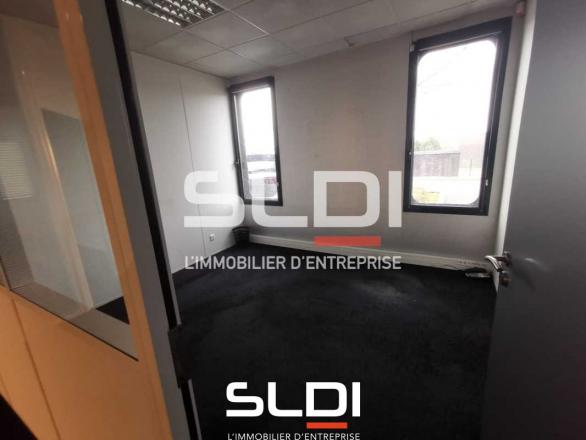 Bureaux A LOUER - VAULX MILIEU - 242 m²