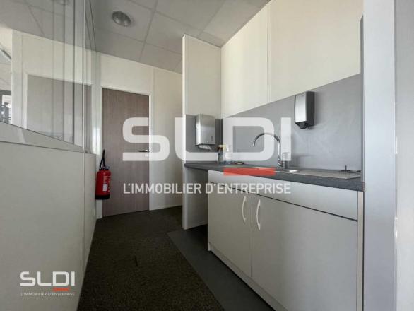 Bureaux A VENDRE - SAINT PRIEST - 186 m²