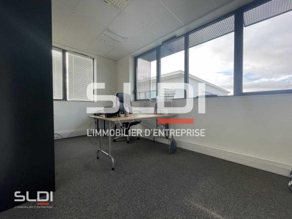 Bureaux A VENDRE - SAINT PRIEST - 186 m²