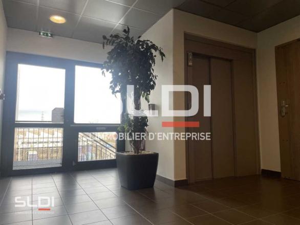 Bureaux A VENDRE - SAINT PRIEST - 186 m²