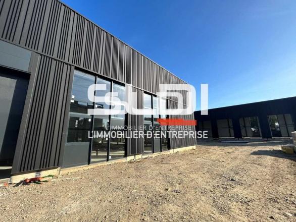 Activités A VENDRE - TREVOUX - 2 506 m²