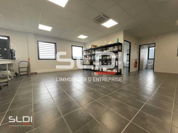 Activités A LOUER - SAINT PRIEST - 1 446 m²