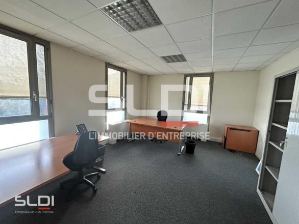 Bureaux A LOUER - LIMAS - 537 m²