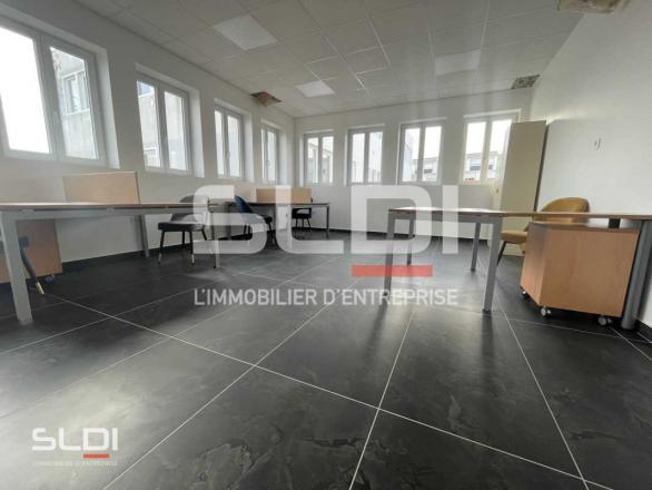 Bureaux A LOUER - SAINT PRIEST - 450 m²
