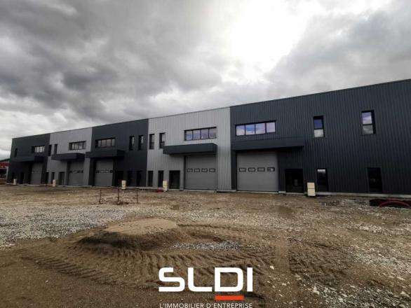 Activités A LOUER - BOURGOIN JALLIEU - 3 069 m²