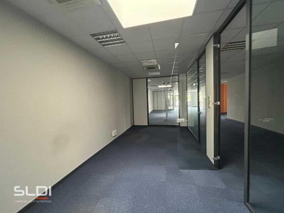 Commerces A LOUER - VILLEFRANCHE SUR SAONE - 235 m²