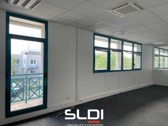 Bureaux A VENDRE - BRON - 152 m²