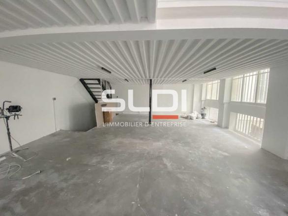 Commerces A VENDRE - LYON - 163 m²