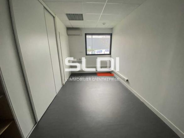 Bureaux A LOUER - RILLIEUX LA PAPE - 111 m²