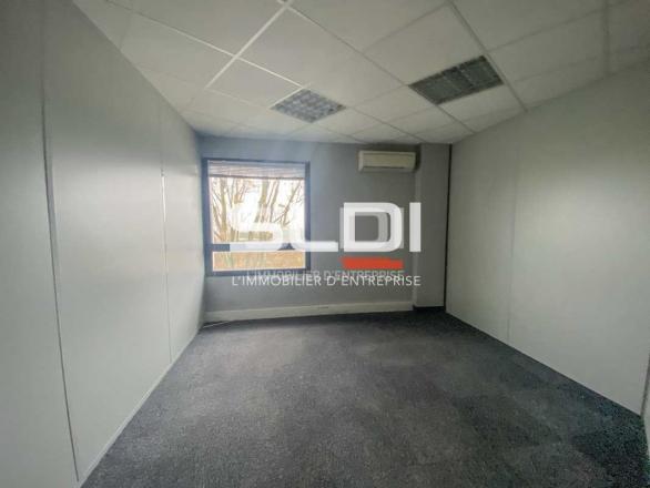 Bureaux A LOUER - RILLIEUX LA PAPE - 111 m²