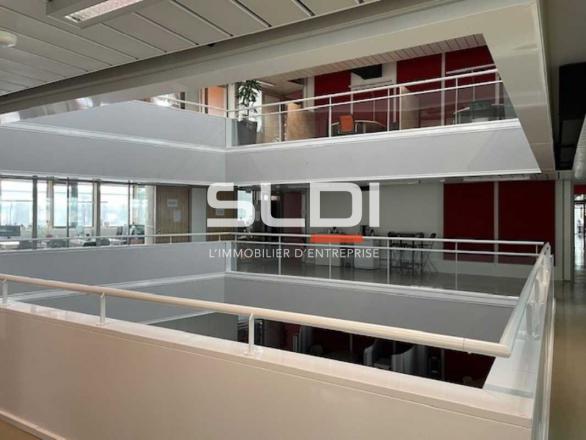 Bureaux A LOUER - VAULX EN VELIN - 90 m²