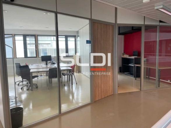 Bureaux A LOUER - VAULX EN VELIN - 90 m²