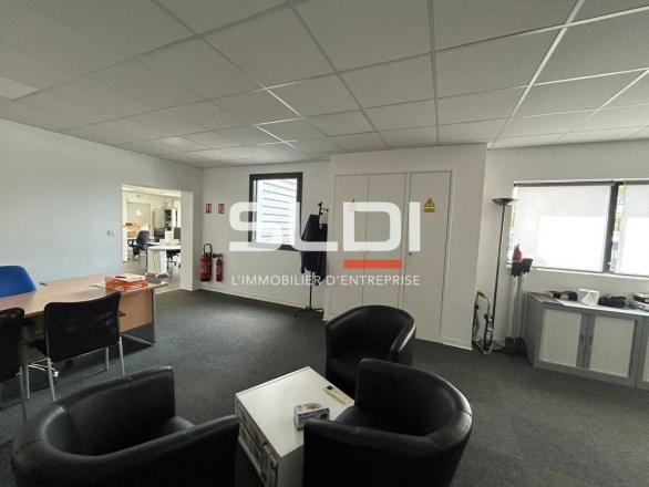 Activités A LOUER - NEUVILLE SUR SAONE - 1 823 m²