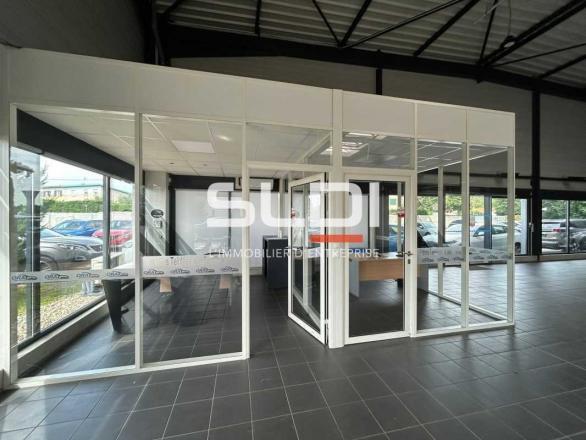 Activités A LOUER - NEUVILLE SUR SAONE - 1 823 m²