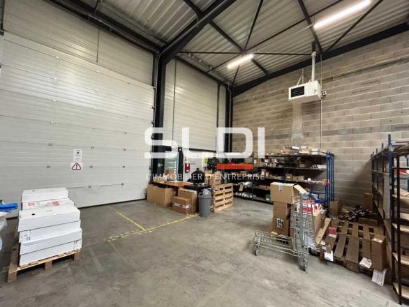 Activités A LOUER - NEUVILLE SUR SAONE - 1 823 m²