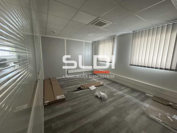 Activités A LOUER - REYRIEUX - 520 m²