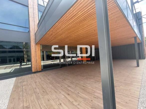 Commerces A VENDRE OU A LOUER - VENISSIEUX - 1 046 m²