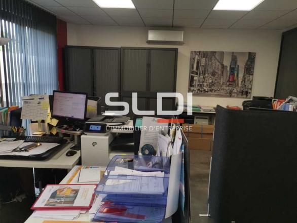 Commerces A VENDRE OU A LOUER - SAINT LAURENT DE MURE - 150 m²