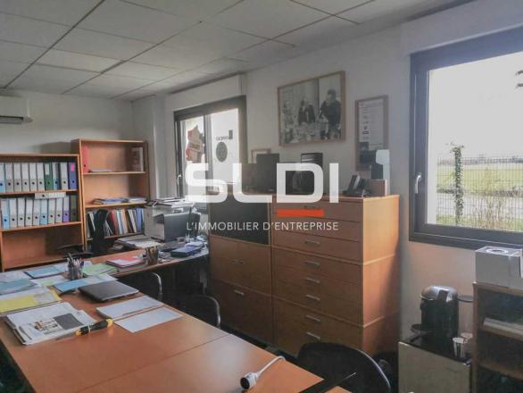 Commerces A VENDRE - SAINT LAURENT DE MURE - 150 m²