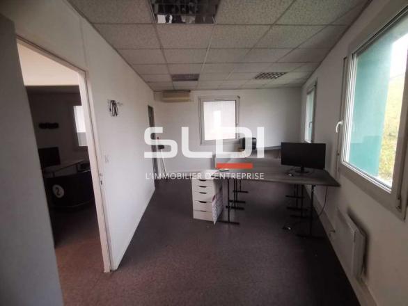 Bureaux A LOUER - TOUSSIEU - 187 m²
