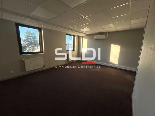 Activités A LOUER - DARDILLY - 206 m²