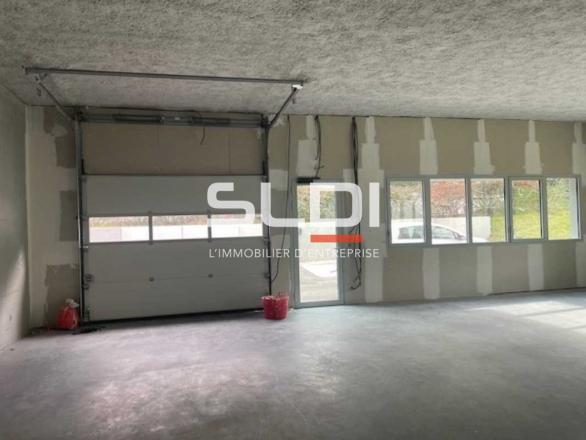 Bureaux A VENDRE OU A LOUER - TARARE - 1 706 m²