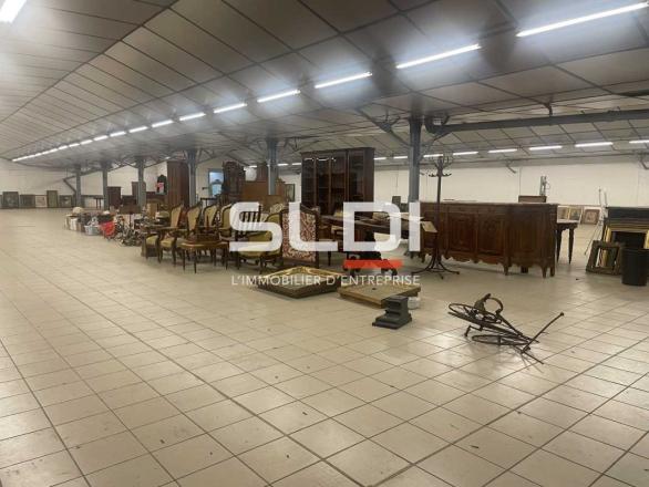 Activités A LOUER - VILLEURBANNE - 2 306 m²