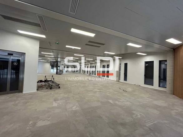 Bureaux A LOUER - LIMONEST - 3 448 m²