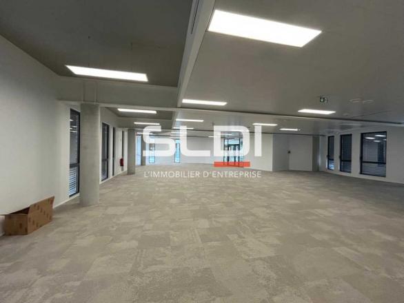 Bureaux A LOUER - LIMONEST - 3 448 m²