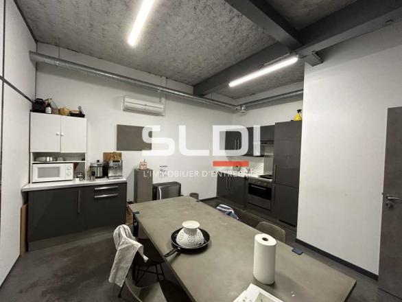 Activités A LOUER - VILLEFRANCHE SUR SAONE - 860 m²