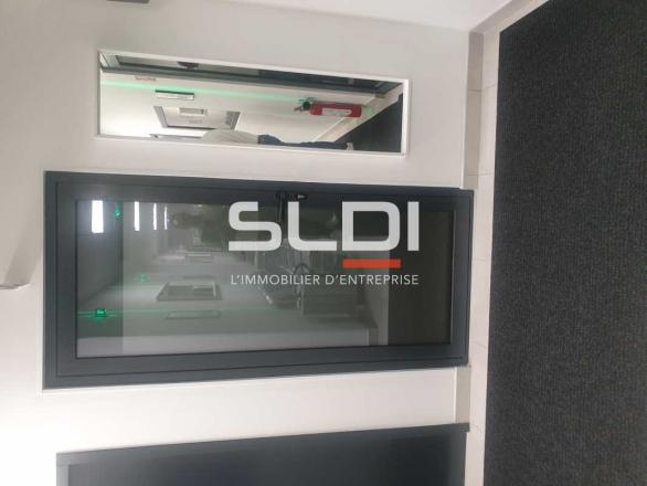 Bureaux A LOUER - SAINT JEAN DE BOURNAY - 177 m²