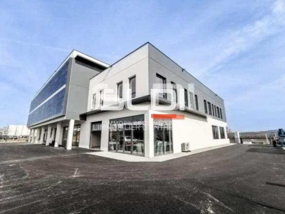 Bureaux A VENDRE OU A LOUER - VAULX MILIEU - 67 m²