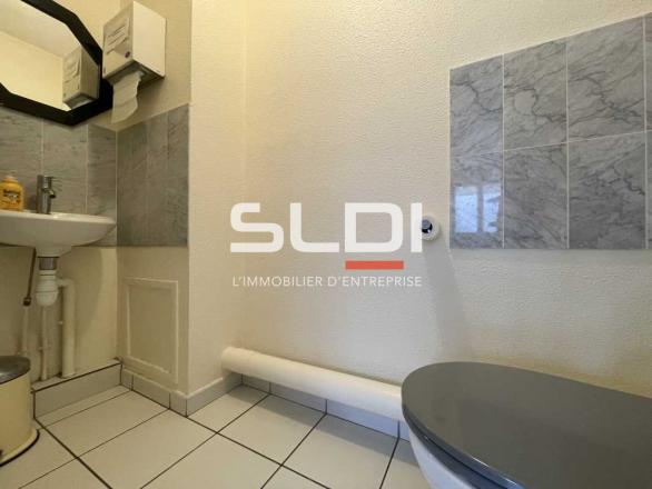 Bureaux A VENDRE - CHARBONNIERES LES BAINS - 58 m²