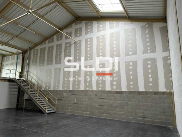 Activités A VENDRE OU A LOUER - BOURGOIN JALLIEU - 234 m²