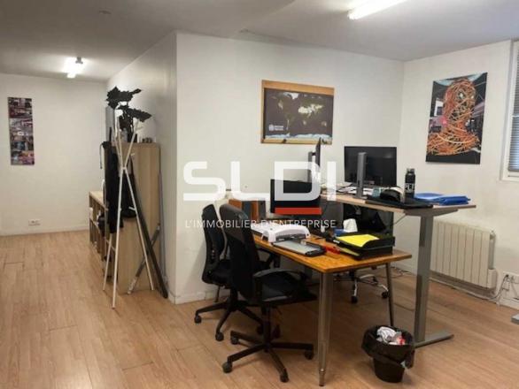 Activités A LOUER - VILLEURBANNE - 800 m²