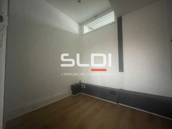 Bureaux A LOUER - LYON - 80 m² Bureaux A LOUER - LYON - 80 m²