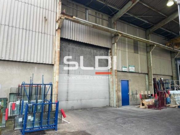 Entrepôts/Messagerie A LOUER - VILLEURBANNE - 1 212 m²