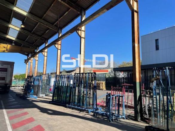Entrepôts/Messagerie A LOUER - VILLEURBANNE - 1 212 m²