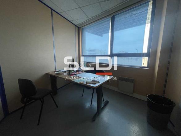 Bureaux A LOUER - VAULX EN VELIN - 639 m²