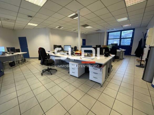 Bureaux A LOUER - VAULX EN VELIN - 639 m²