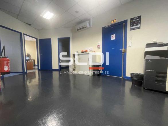 Bureaux A LOUER - VAULX EN VELIN - 382 m²
