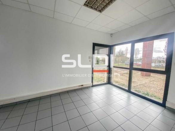 Activités A LOUER - CHAPONNAY - 1 479 m²