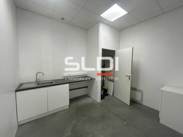 Commerces A LOUER - GENAY - 390 m²