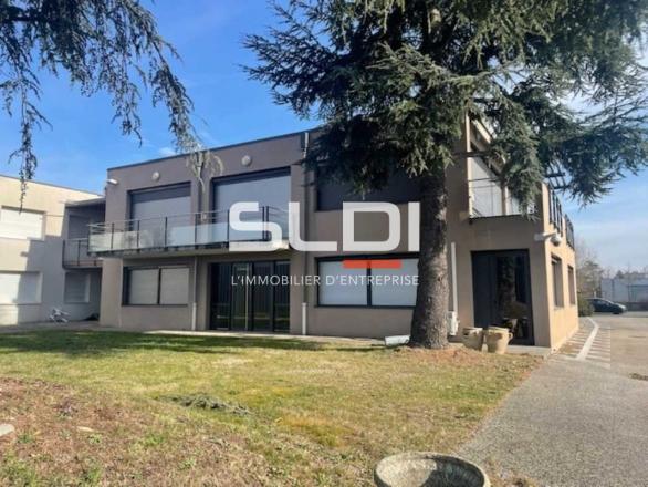 Bureaux A LOUER - RILLIEUX LA PAPE - 799 m²