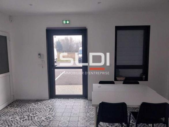 Activités A LOUER - VAULX MILIEU - 178 m²